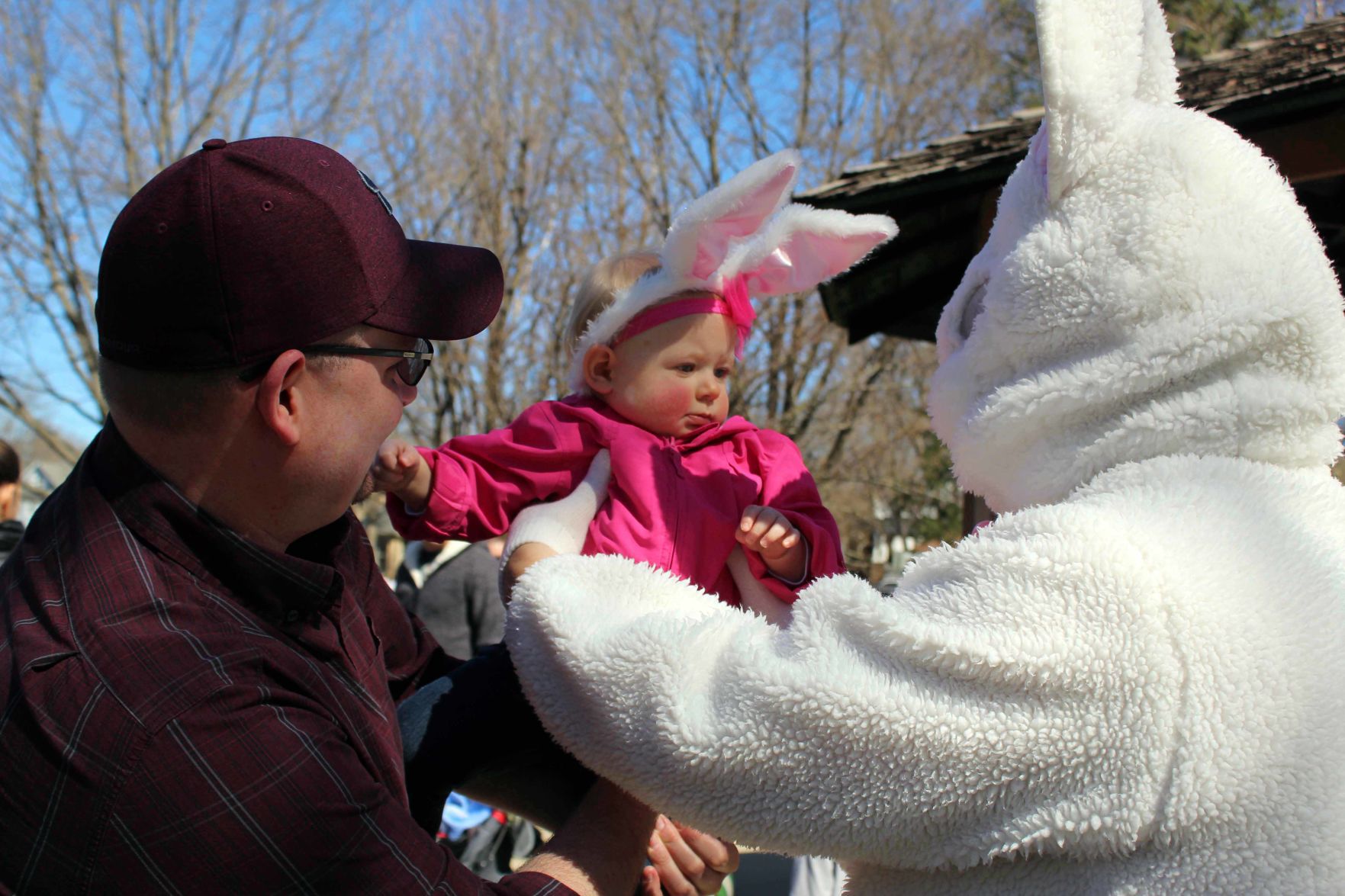 Paislee greets Easter Bunny